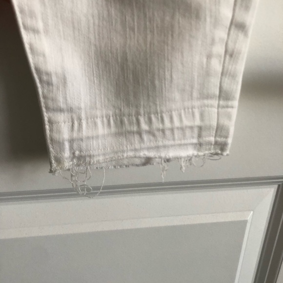 Like-New J Brand Distressed White Jeans (cropped) Size 24 - Picture 5 of 6